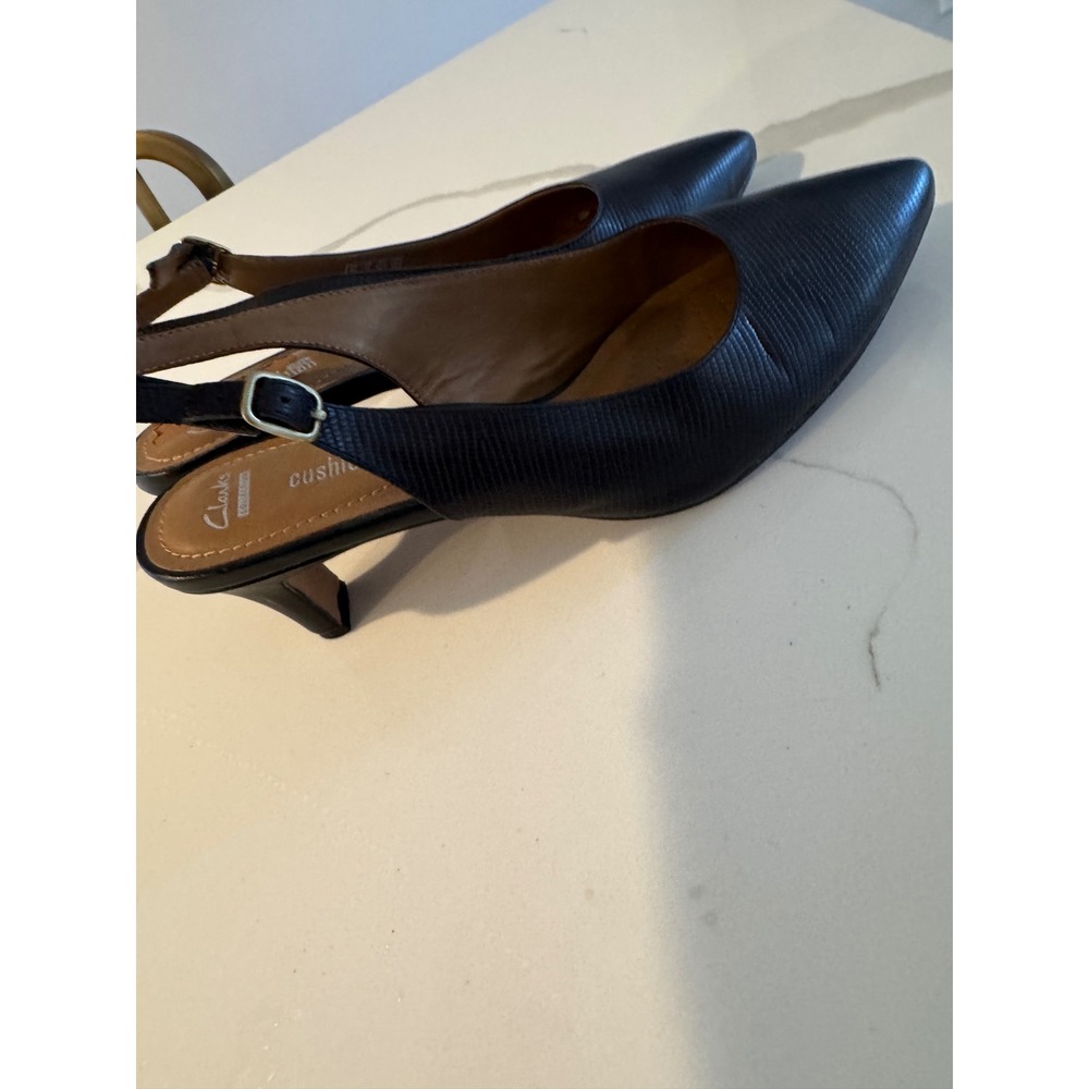 Clarks Collection Cushion Soft Navy Lizard Embossed Slingback Pumps Heels 10 M